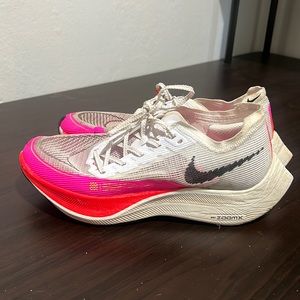 Nike Vaporfly Next% size 8